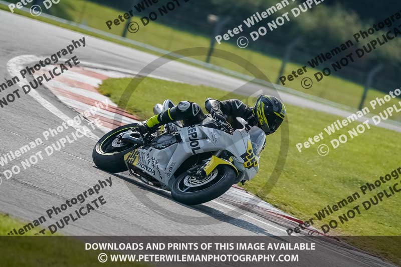 donington no limits trackday;donington park photographs;donington trackday photographs;no limits trackdays;peter wileman photography;trackday digital images;trackday photos